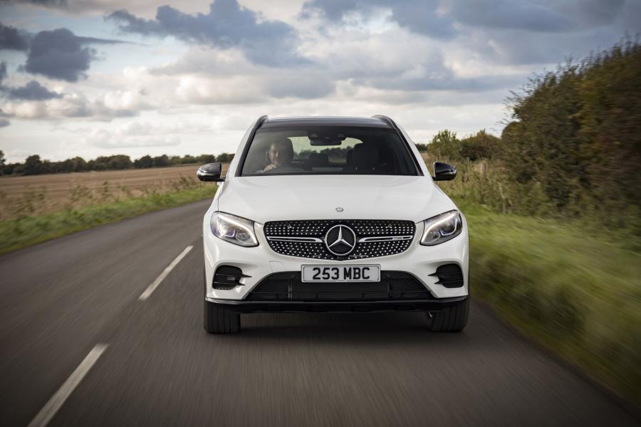  Mercedes-AMG GLC43 4Matic 2016 года  (UK) (фото 16 из 30)